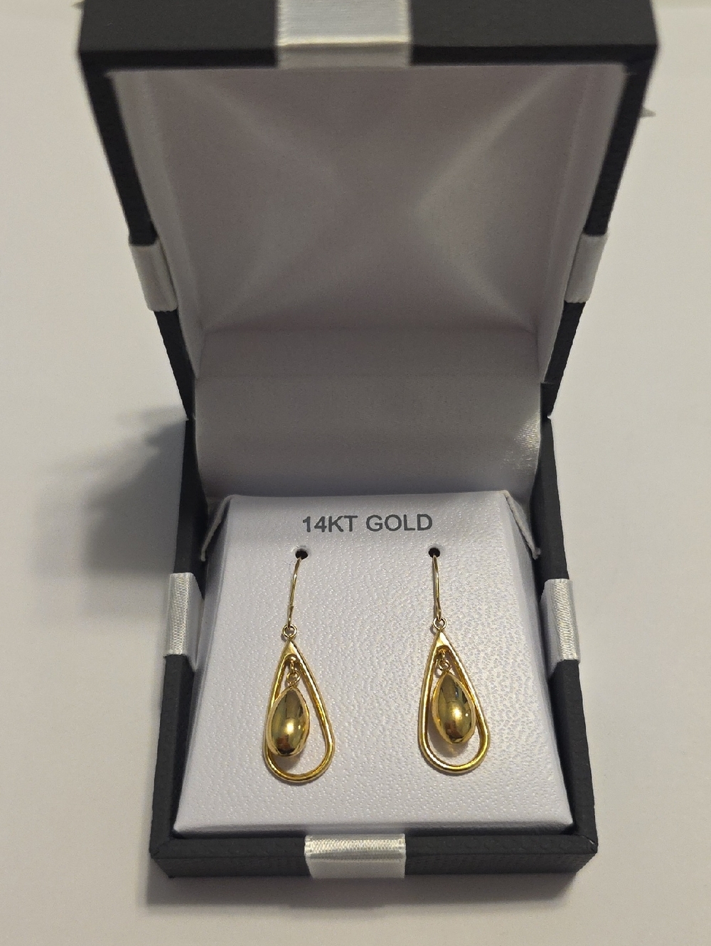 14K yellow gold drop earrings
